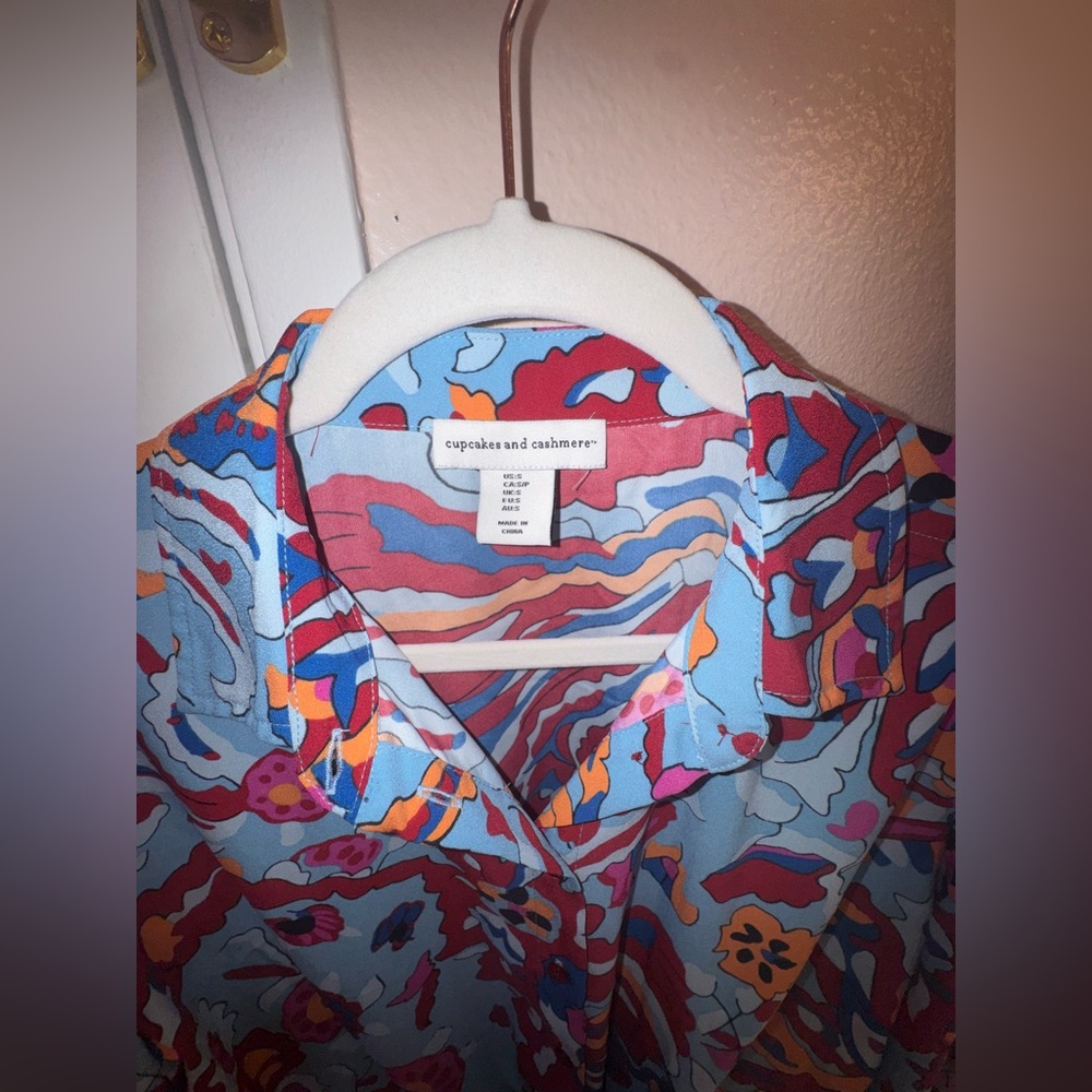 2 piece Cupcakes & Cashmere Red and Blue Floral‎ Top and Pants - Picture 7 of 14